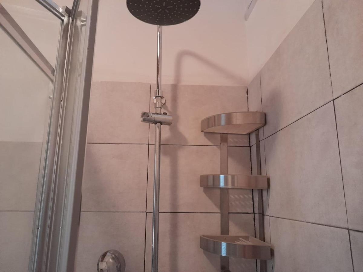Casa Di Federica Camera Con Bagno Privato Esterno Livorno Kültér fotó